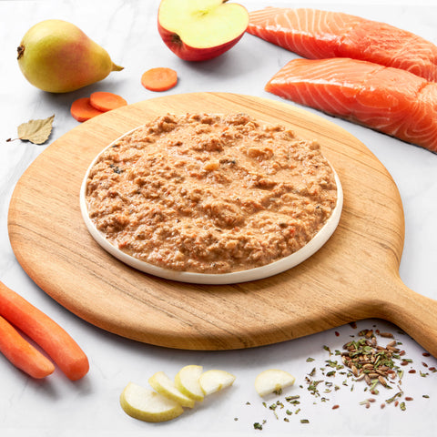 BARF Menü Lachs & Gemüse, gewolft – Die natürliche Power-Mahlzeit für Hunde